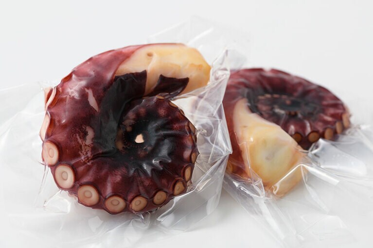 【茨城県】風實～かざみ～の「たこ燻製」800円(100gあたり)。