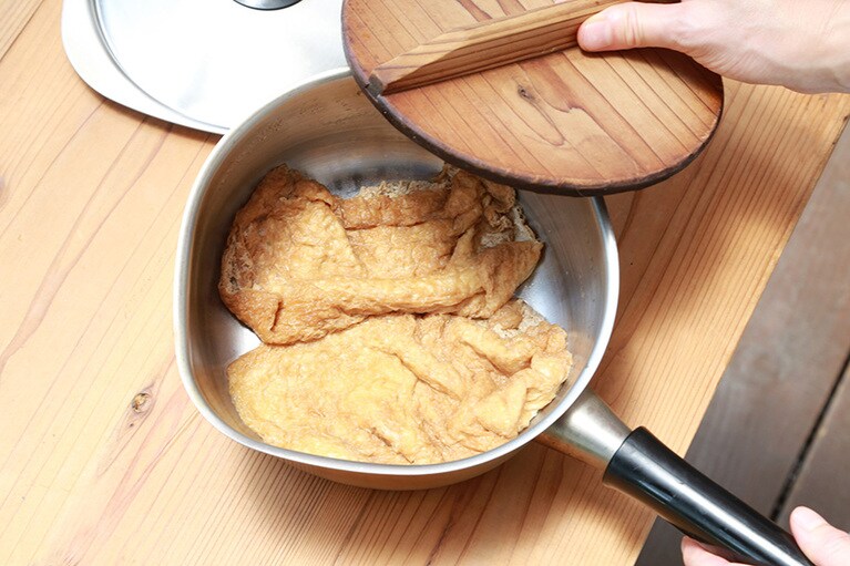 煮汁がほぼなくなったら、鍋に入れたまま冷まし、味をなじませる。