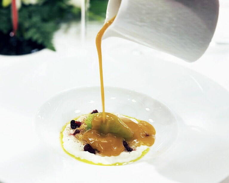 ベトナムの食材とピエール・ガニェールの世界観が融合した唯一無二のフレンチ。