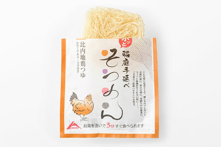 神室のめぐみ「稲庭手延素麺ホッとそうめん」比内地鶏スープ味」350円(税抜)。