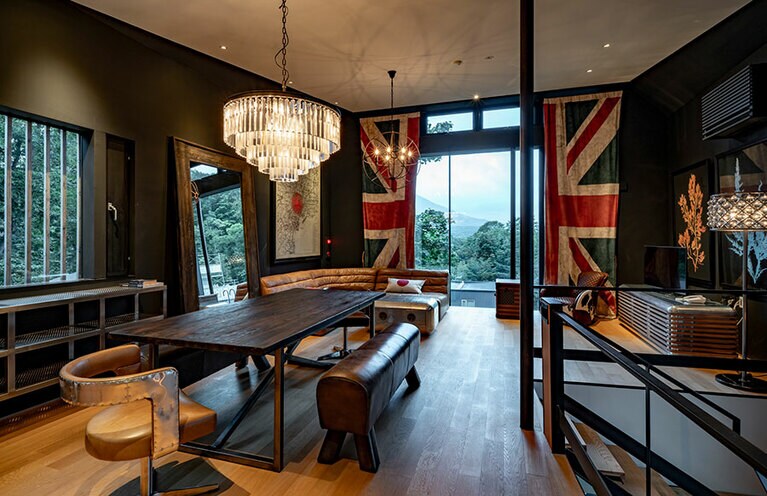 MILLESIME(ミレジム)は洗練されたインテリアが粋な空間。©秋田大輔