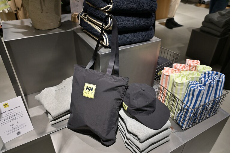 ヘリーハンセン×アニエスベー。