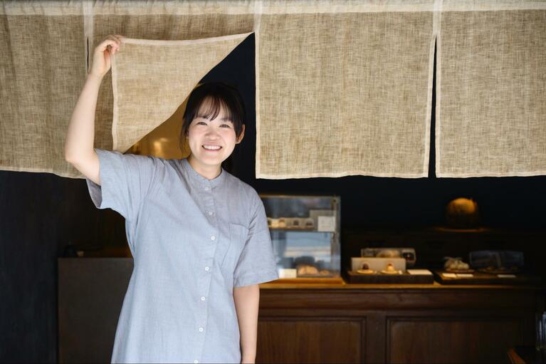 笑顔が素敵な店主が出迎えてくれる。