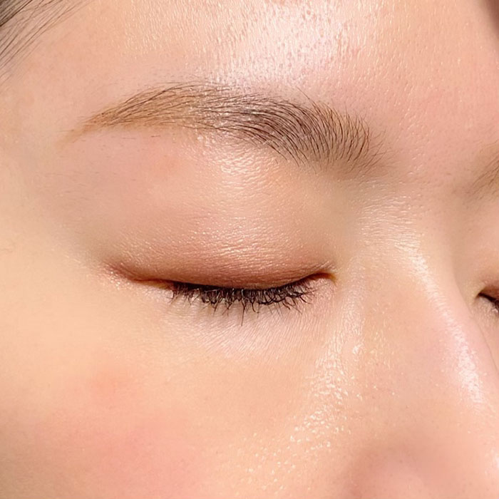 粉落ちも気にならず、一日中くすみない美しいカラー。