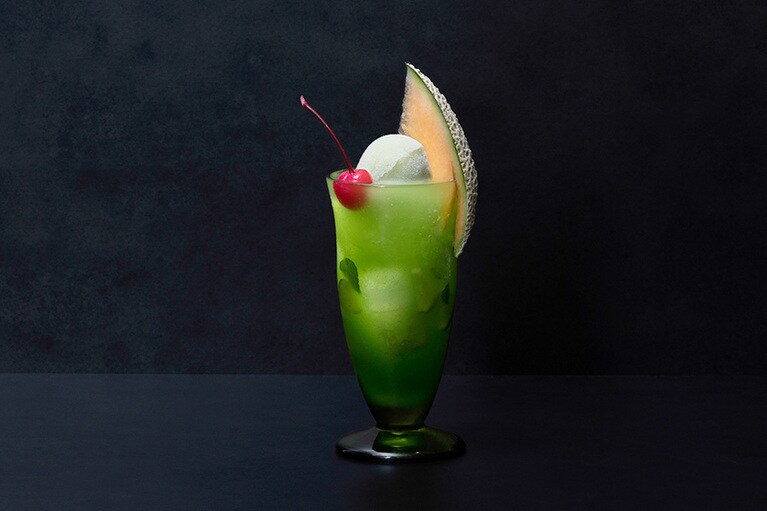 専門店のメロンクリームソーダ。