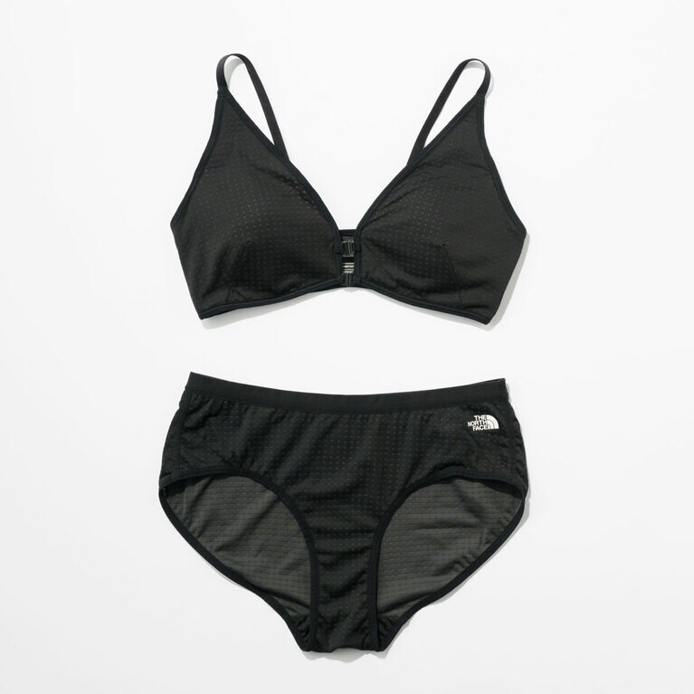 ザ・ノース・フェイス“エクスペディションドライドットブラ＆ビキニ ショーツ”／ブラ 7,700円 ショーツ 5,060円。