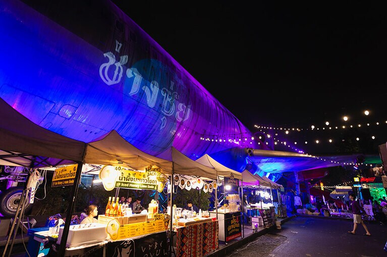 しかし、この機体、一体どうやってここまで運んできたのかと考えると眠れなくなる。