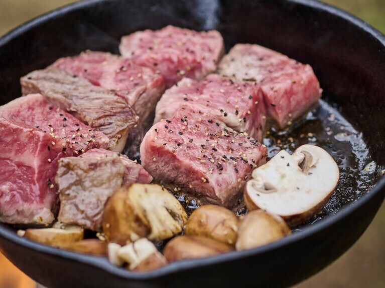 素材を、香ばしくグリルする。