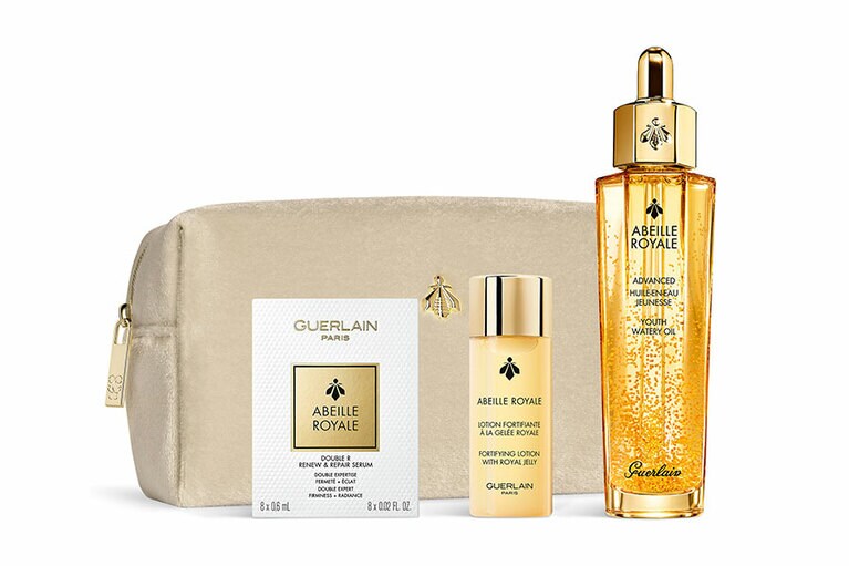 アベイユ ロイヤル オイル コフレ 18,810円。セット内容：アベイユ ロイヤル アドバンスト ウォータリー オイル 50ml(現品)、同 フォーティファイング ローション 40ml、同 ロイヤル ダブルR セロム 0.6mL ×8枚、ポーチ。先行発売：10月6日(水)、発売日：10月15日(金)