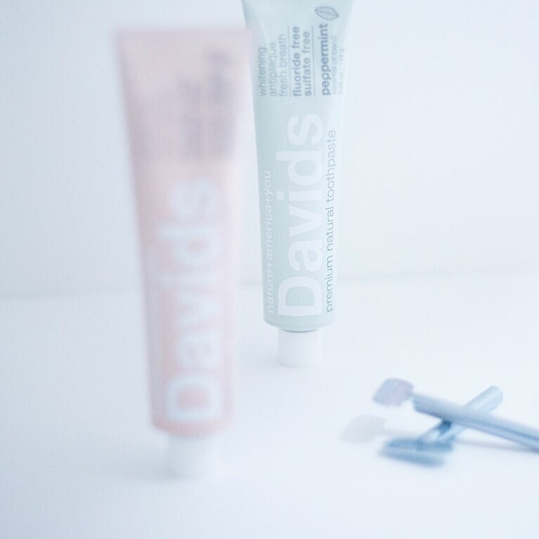 左：ハーバルシトラスミント、右：ペパーミント 全4種 149g 1,980円／メリーゴーラウンド