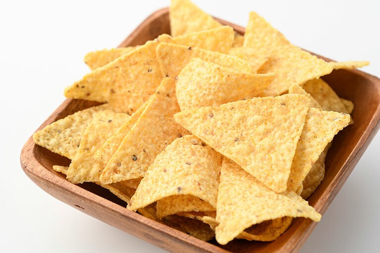 KIRKLAND SIGNATURE「有機 トルティーヤ チップス」。