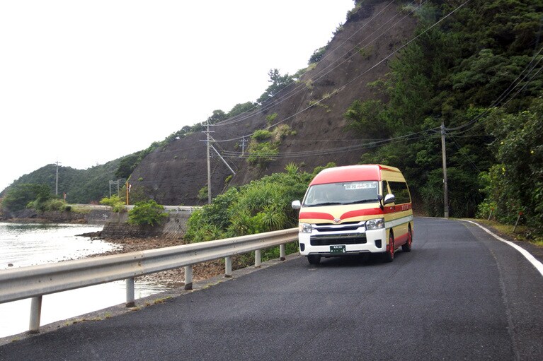 瀬相と生間の間を結ぶバス。