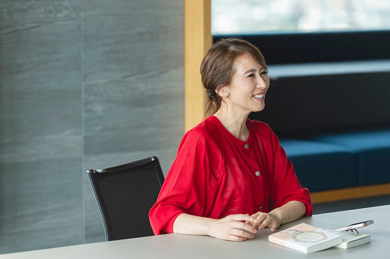 子育てを機に朗読をはじめた堀井美香さん。