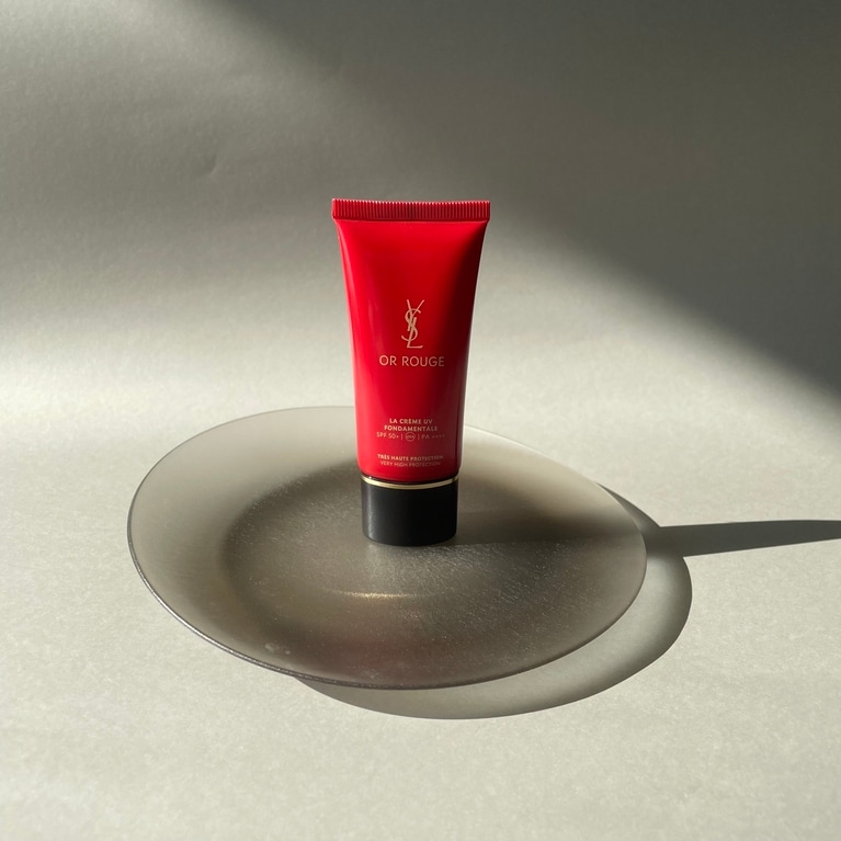 オールージュ ラ クレームUV50+ SPF50+・PA++++ 30mL 15,950円／イヴ・サンローラン・ボーテ