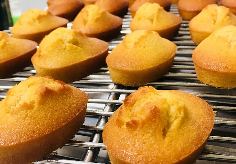 本日のふぃなんしぇ 1個226円(税込)。