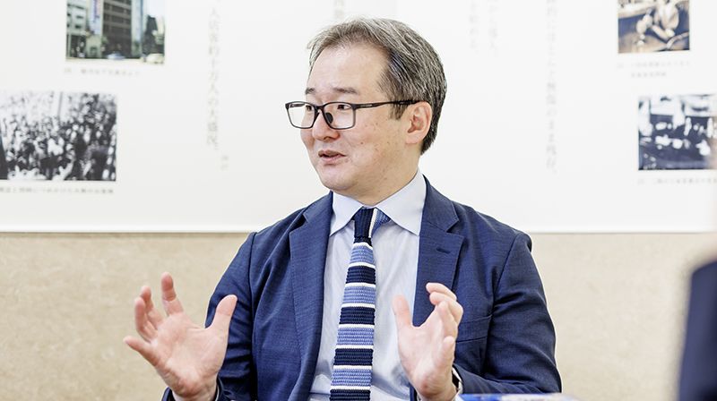 創業の地に新本店をオープンさせた亀井氏。店名に「神田」を付けた理由とは……　Ⓒ文藝春秋