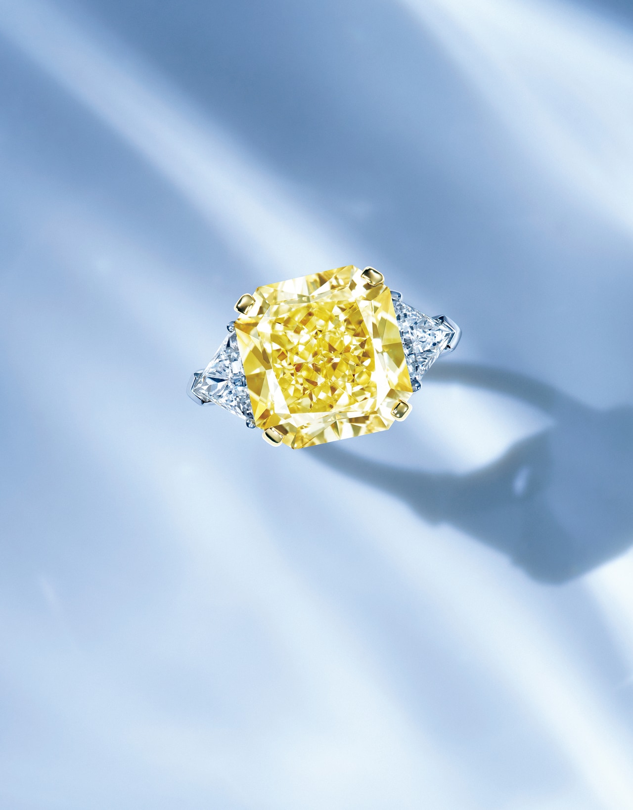 リング「プロミス」（PT×YG×イエローダイヤモンド （10.12ct）×ホワイトダイヤモンド （トータル1.24ct））価格はお問い合わせ下さい。／グラフ（グラフダイヤモンズジャパン）