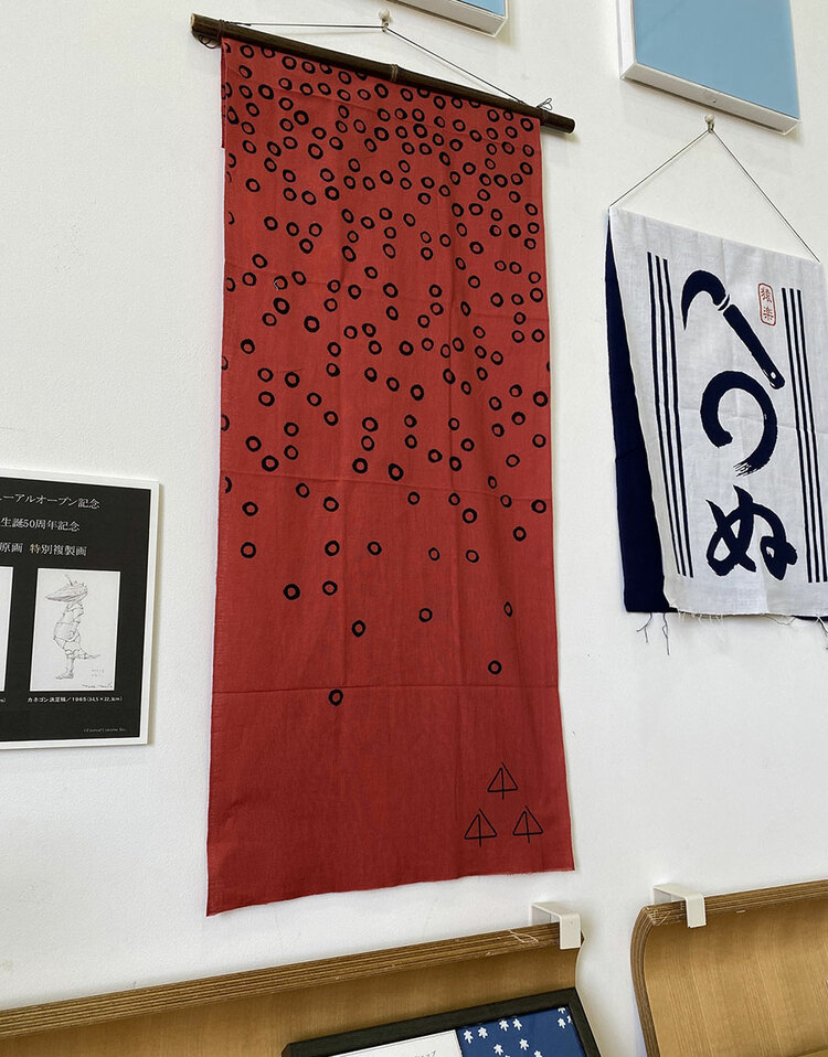 奈良美智《あおもり犬》が貯金箱に！ 【青森】青森県立美術館の人気