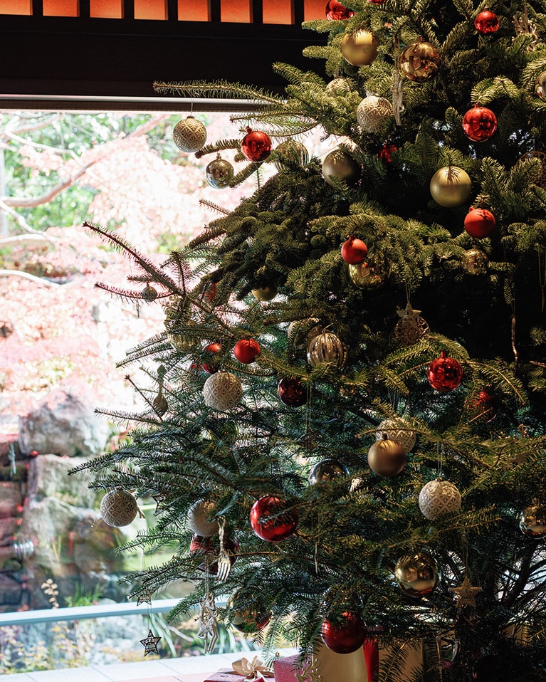 エントランスのメインツリー。