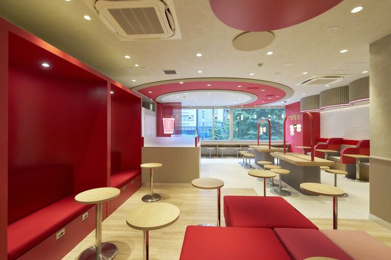最近は座席のあるカフェ型を戦略的に増やしている。写真は秋葉原中央通り店（写真提供＝ゴンチャ ジャパン）