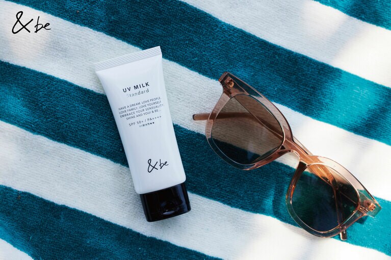 30gはどこにでも持って行きやすい大きさと軽さ。真夏の外出のお供に。