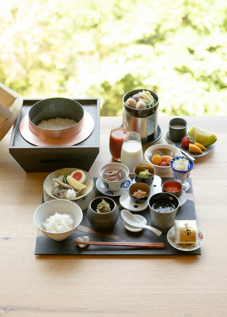 ゲストが希望する時間に合わせてご飯を炊き上げるなど、こだわり満載の朝食も美味。