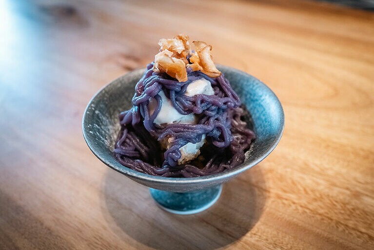 「紫芋のモンブラン おからのクランブル」