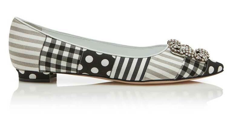 「HANGISIFLAT」(H1cm) 161,000円。