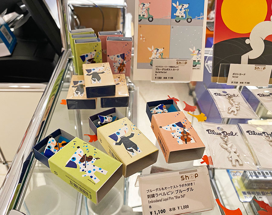 横浜ゆかりの銘菓やグッズ、マリンタワーオリジナルグッズが購入できるマリンタワーショップ。
