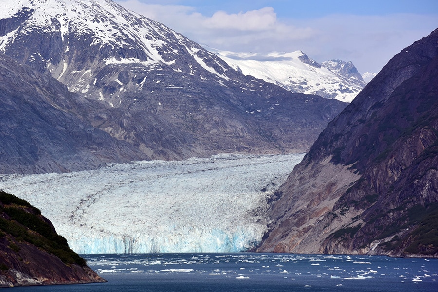 明るく光を宿したような氷の青が印象的だった、ドーズ氷河。