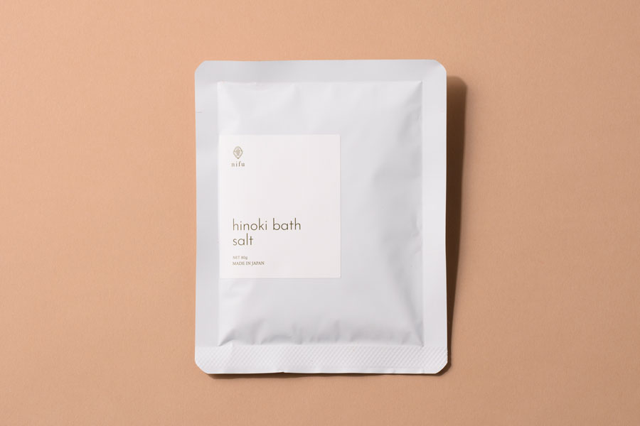 hinoki bath salt 80g 880円／テーブルカンパニー