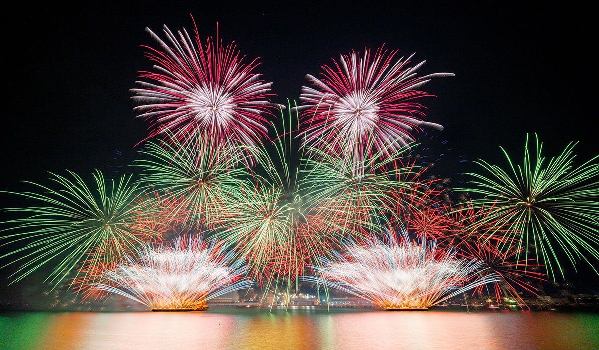 【静岡県静岡市】清水みなと祭り 海上花火大会。