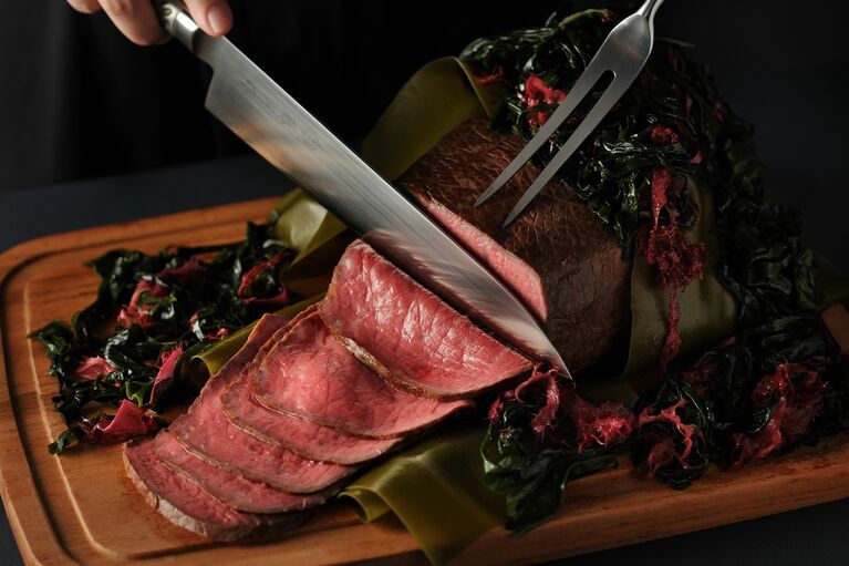 ローストビーフに磯の香りがこれほどマッチするとは。