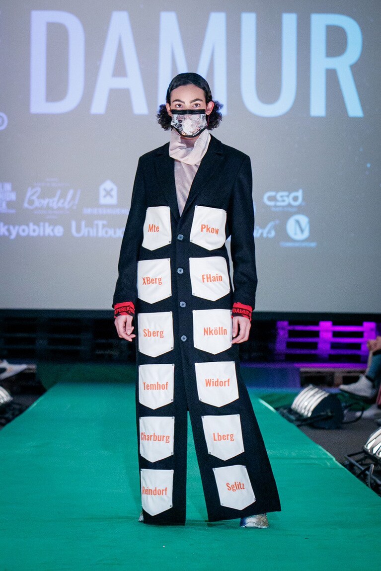 過去にはドイツのファッション・ウィークで「DAMUR」のランウェイに登場。