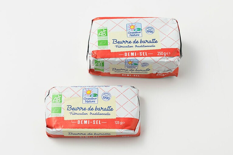 発酵チャーンバター 有塩。手前から：820円(125g)、1,420円(250g)。