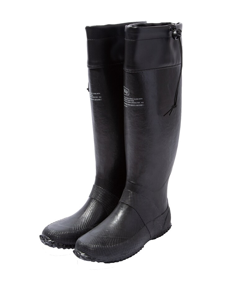 KIU “パッカブルレインブーツ”／8,800円。