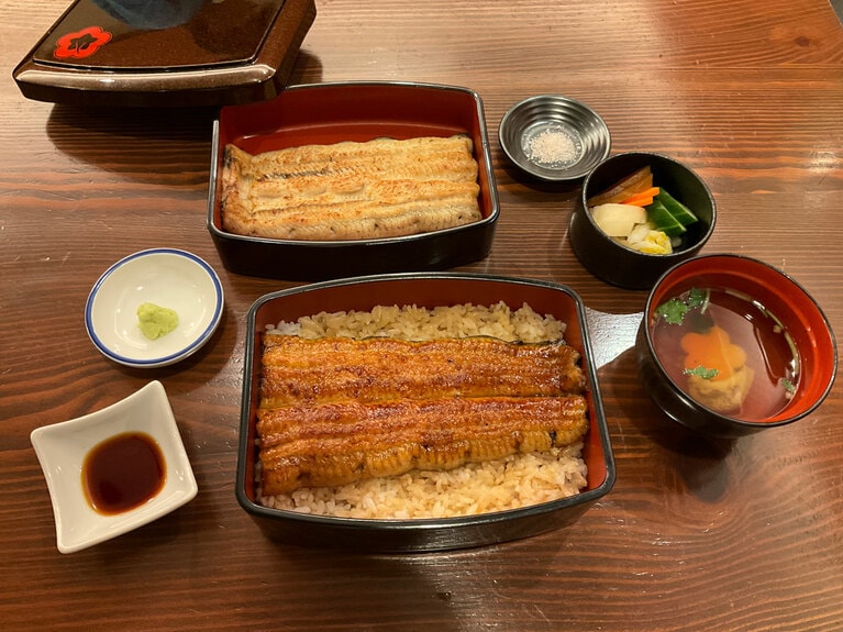 「葵かねみつ重 極み特大 （二段うな重）」9,900円。