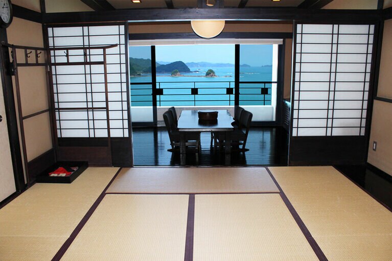 鰹乃國の湯宿 黒潮本陣［高知／土佐久礼］本館和室。