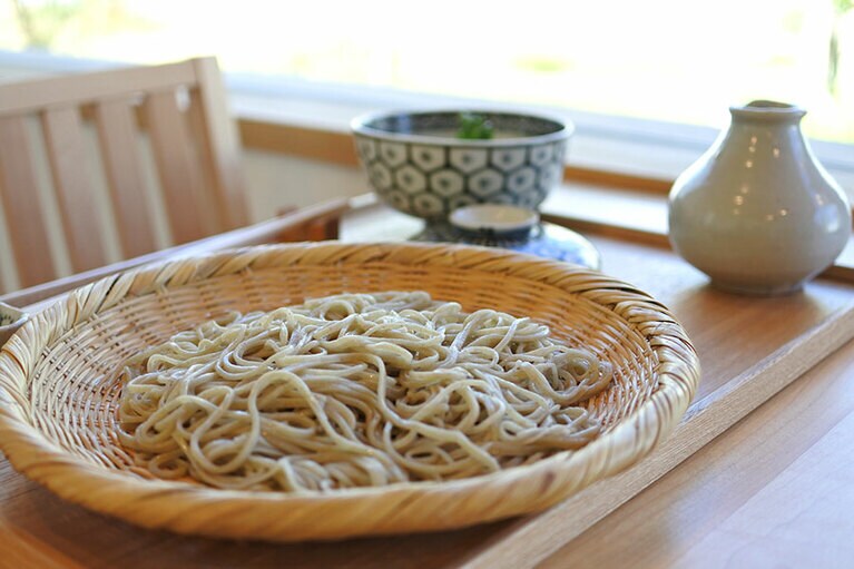 厳選したそばの実から自家製粉する、「そば切り 石垣」。