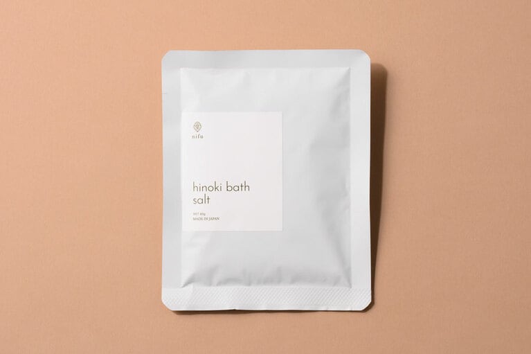 hinoki bath salt 80g 880円／テーブルカンパニー