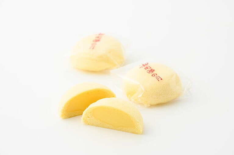 御用邸の月 各145円。