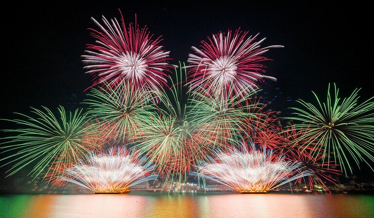 【静岡県静岡市】清水みなと祭り 海上花火大会。