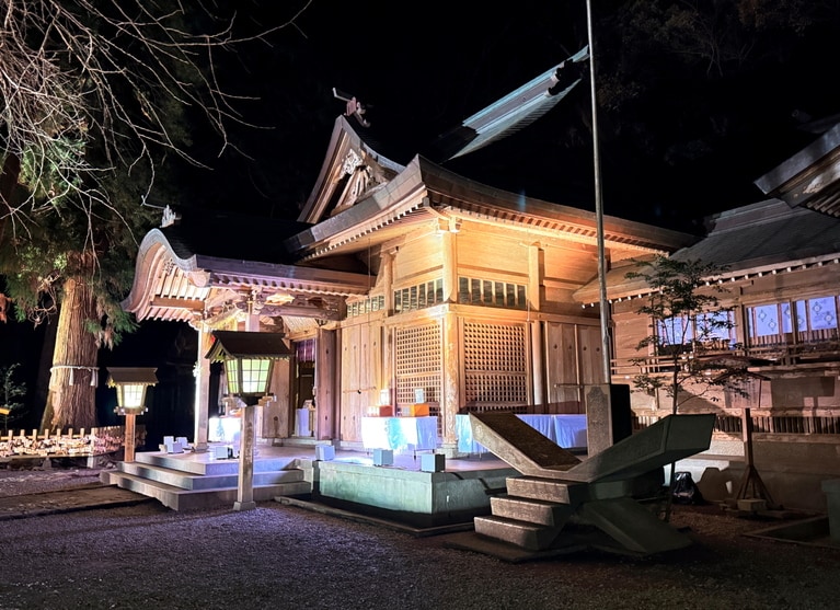 高千穂神社の神楽殿。