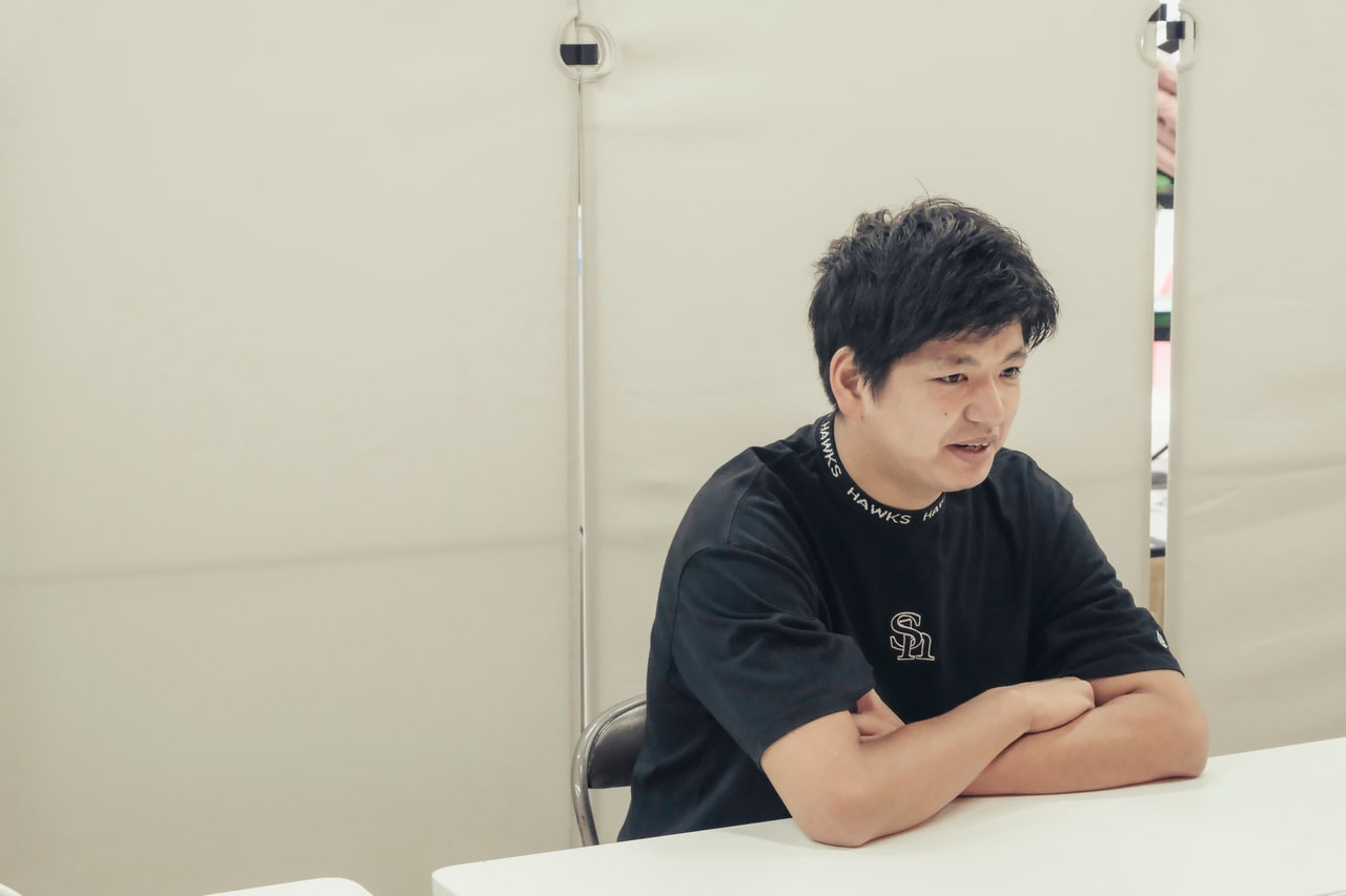 もずくちゃんの気の強さに悩む伊織ラッキーさん。