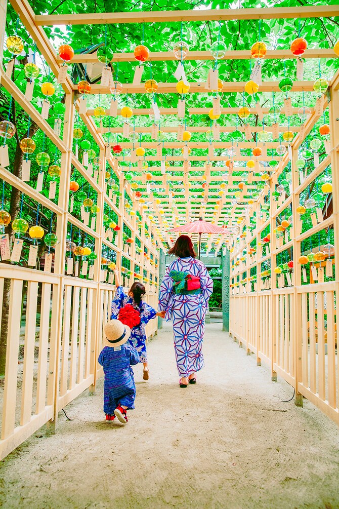 現人神社の風鈴回廊。