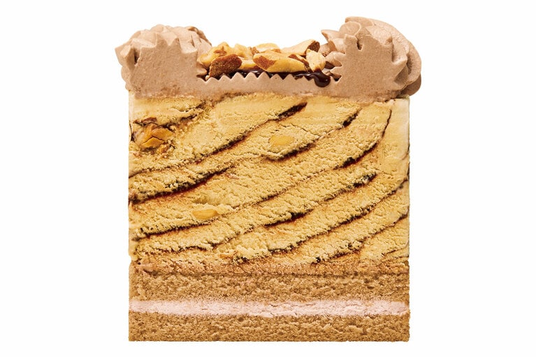 「31 パティスリー カフェモカケーキ made from ジャモカアーモンドファッジ」の断面。素材が層をなしていることが判る。