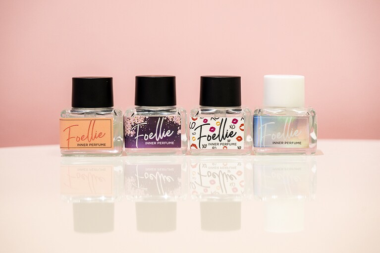 Foellieのインナーパフューム。香りは、「シトラスフルール」「チェリーブロッサム」「ストロベリー」「ホワイトフローラル」の4種類。各5ml 2,750円。