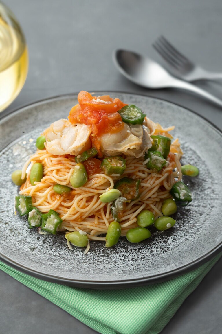 『成城石井自家製 北海道産ホタテと枝豆の冷製カッペリーニ』（税込539円）。