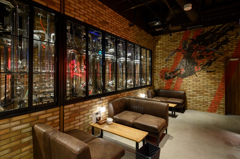 ブルワリー併設のレストラン「THE STADIUM BREWS NAGASAKI」をはじめ、さまざまな飲食店が入っている。