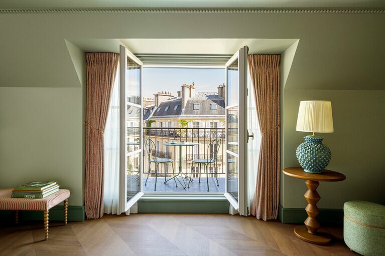 マレ地区のアートスポット、アズディン・アライア財団のほぼ向かいに昨年秋にオープン。